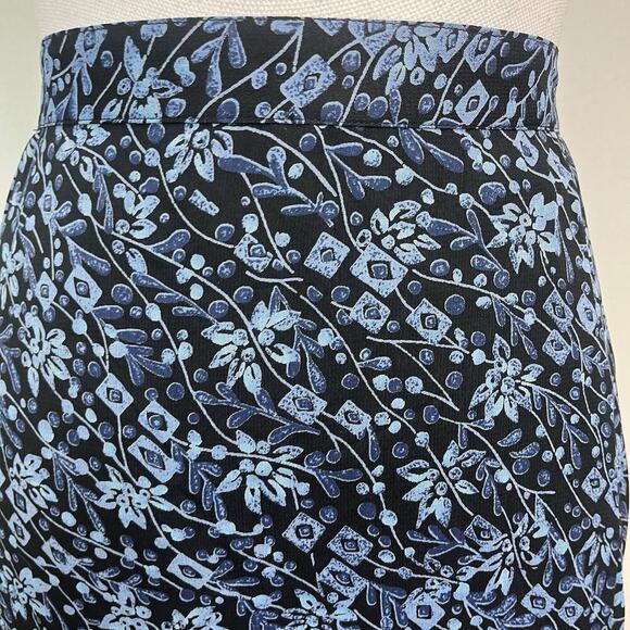 JM Collection Skirt size 16 Blue Black Floral Long A Line Sheer Modest Career - Picture 4 of 10